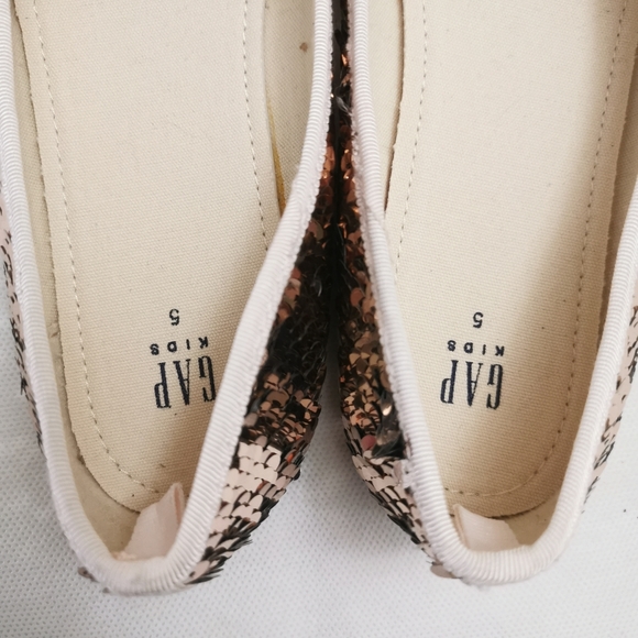 Gap  Flip Sequin Ballet Flats - Picture 7 of 9
